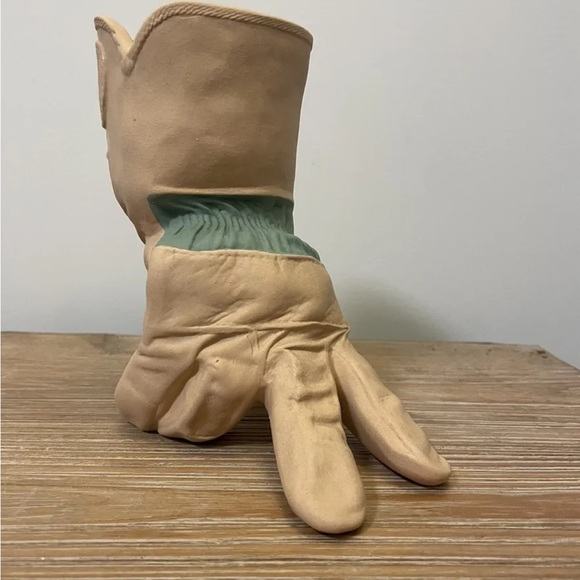 Michel Michael Harvey Craft Pottery Trompe L'oeil Gardening Glove Vase Pop Art - Picture 2 of 9